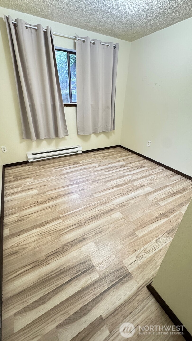 26425 Pennsylvania Avenue NE #34, Kingston, WA 98346