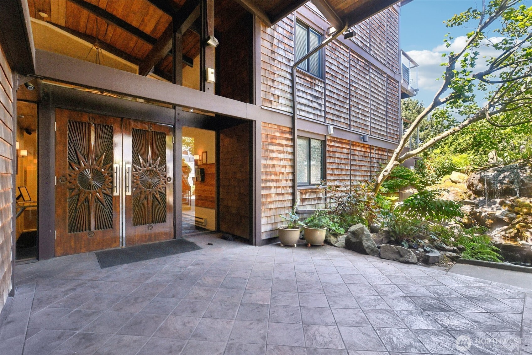 3717 Beach Drive SW #316, Seattle, WA 98106