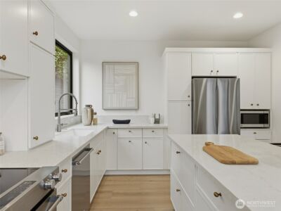 2806 W Dravus Street , Seattle, WA 98199 - Photo 13