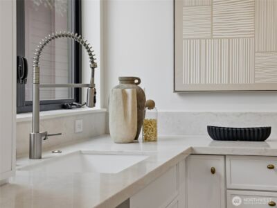 2806 W Dravus Street , Seattle, WA 98199 - Photo 14