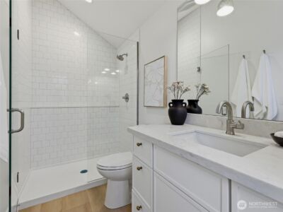 2806 W Dravus Street , Seattle, WA 98199 - Photo 17