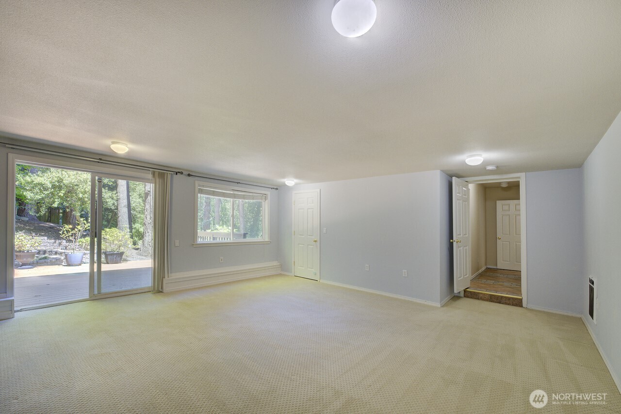 5607 178TH Street SW, Lynnwood, WA 98037