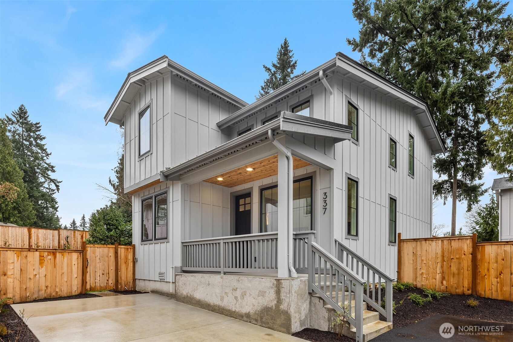 337 18th Avenue , Kirkland, WA 98033
