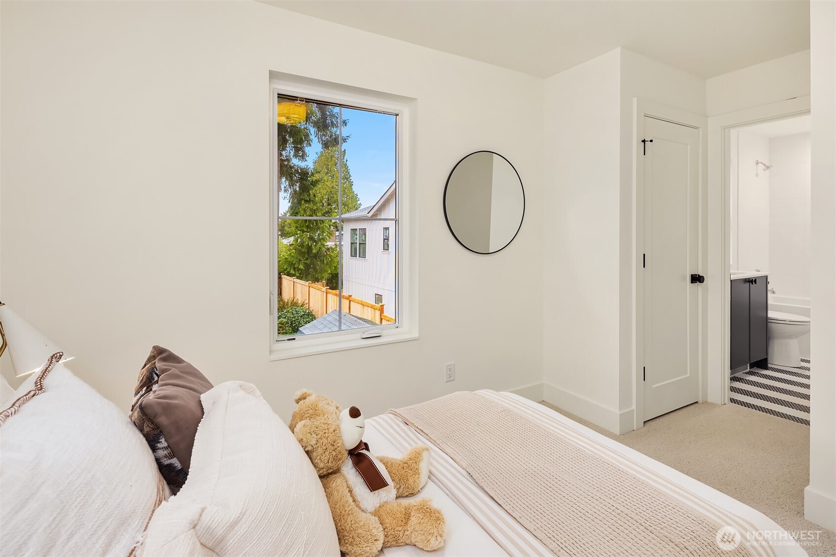 337 18th Avenue , Kirkland, WA 98033