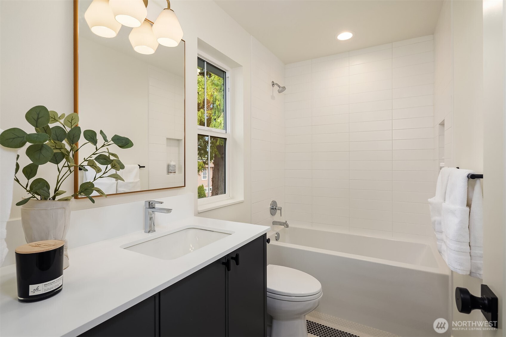 337 18th Avenue , Kirkland, WA 98033