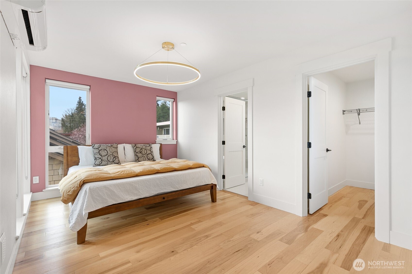 408 Aloha Street , Seattle, WA 98109