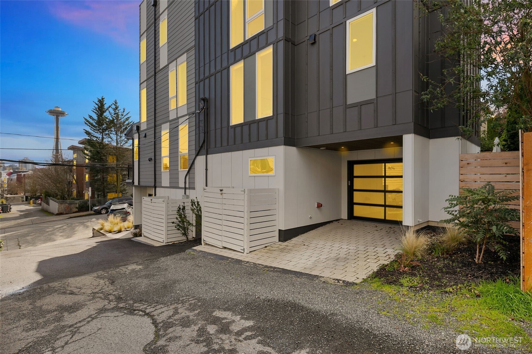 408 Aloha Street , Seattle, WA 98109