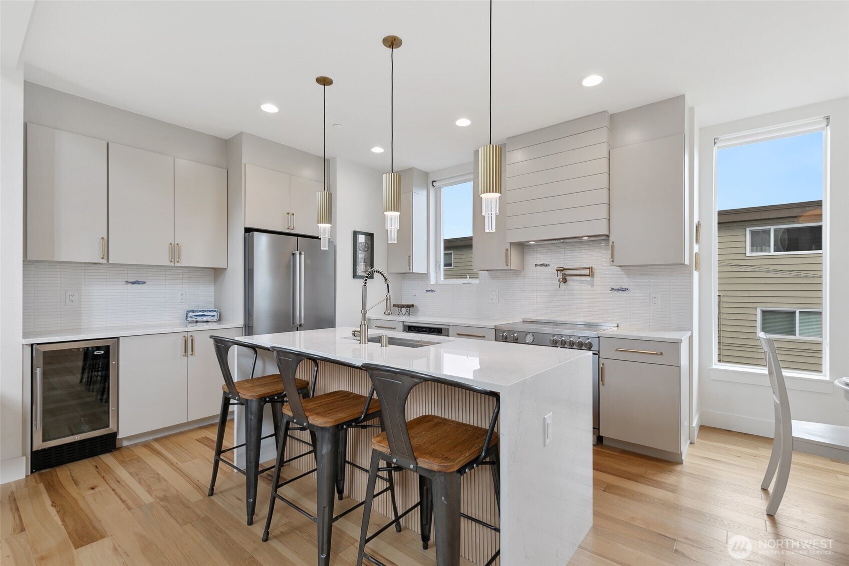 408 Aloha Street , Seattle, WA 98109