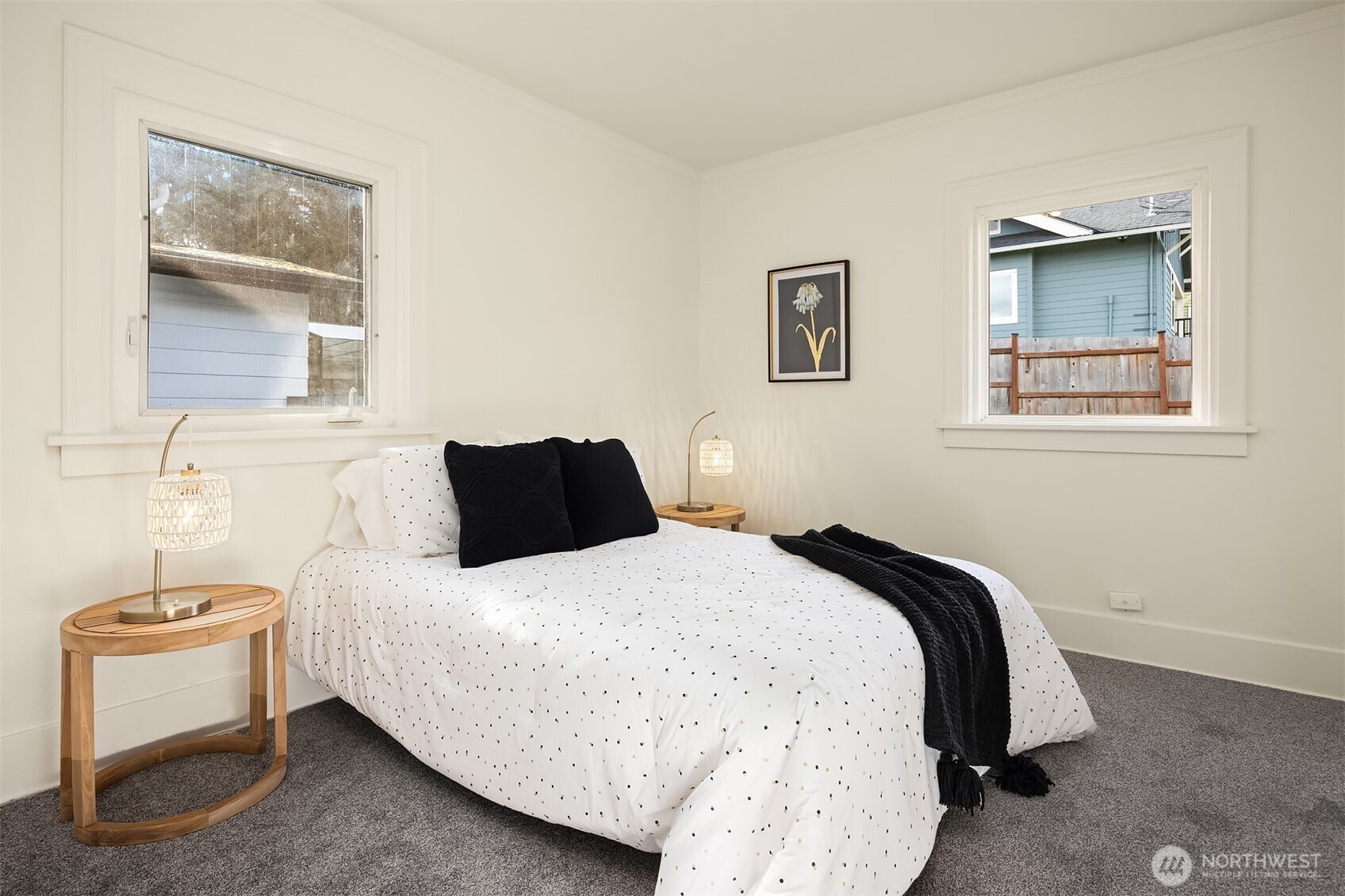 5019 5th Avenue NE, Seattle, WA 98105