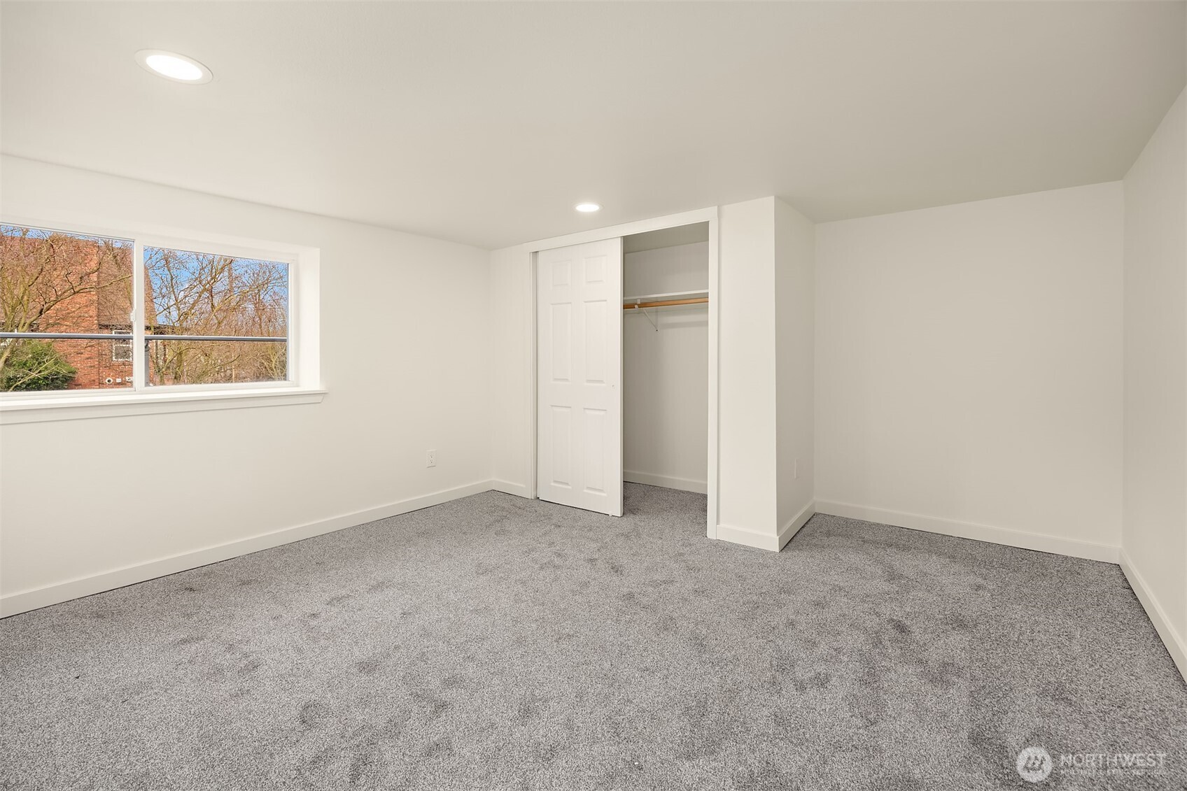 5019 5th Avenue NE, Seattle, WA 98105