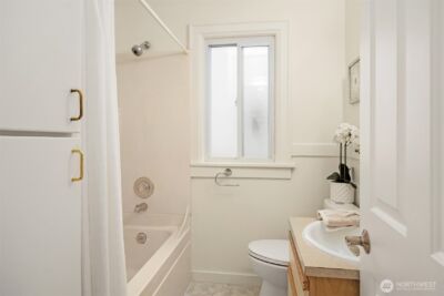 5019 5th Avenue NE, Seattle, WA 98105 - Photo 10