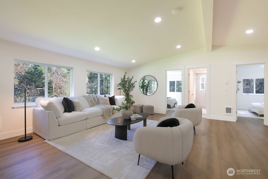 13317 Bandix Road SE, Olalla, WA 98359