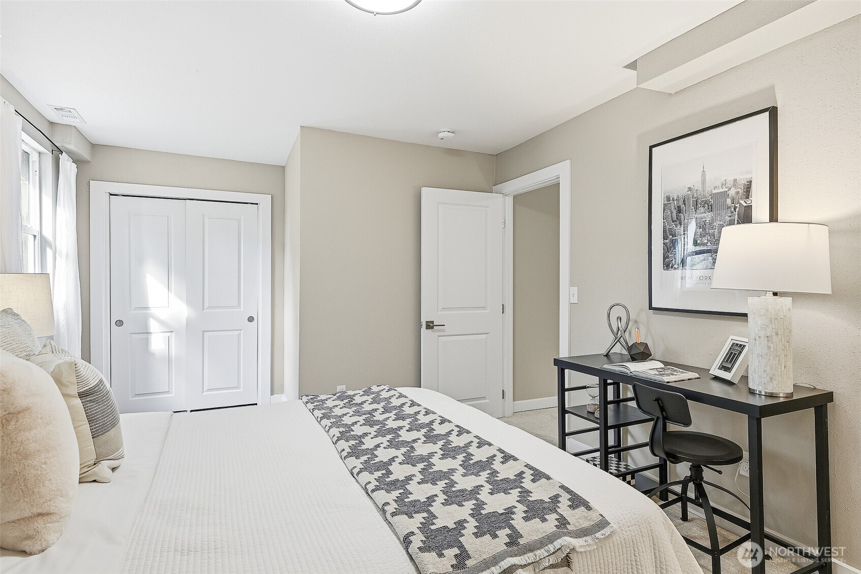 18824 80th Avenue W, Edmonds, WA 98026