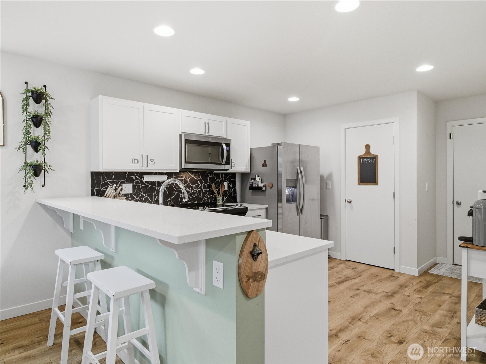 146 Valley Creek Drive , Port Angeles, WA 98362