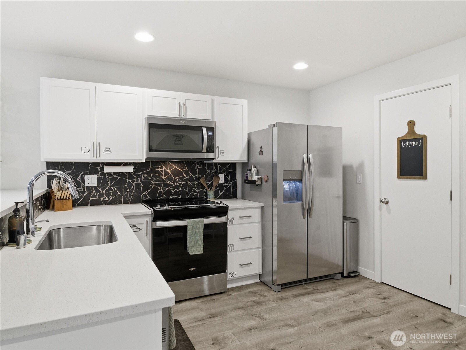 146 Valley Creek Drive , Port Angeles, WA 98362