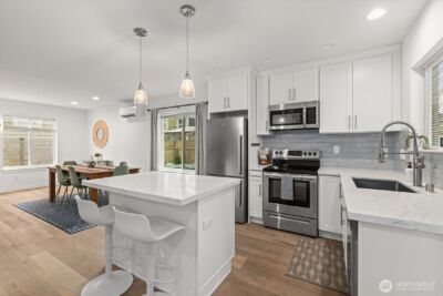 7344 23rd Avenue NW #B, Seattle, WA 98117 - Photo 2