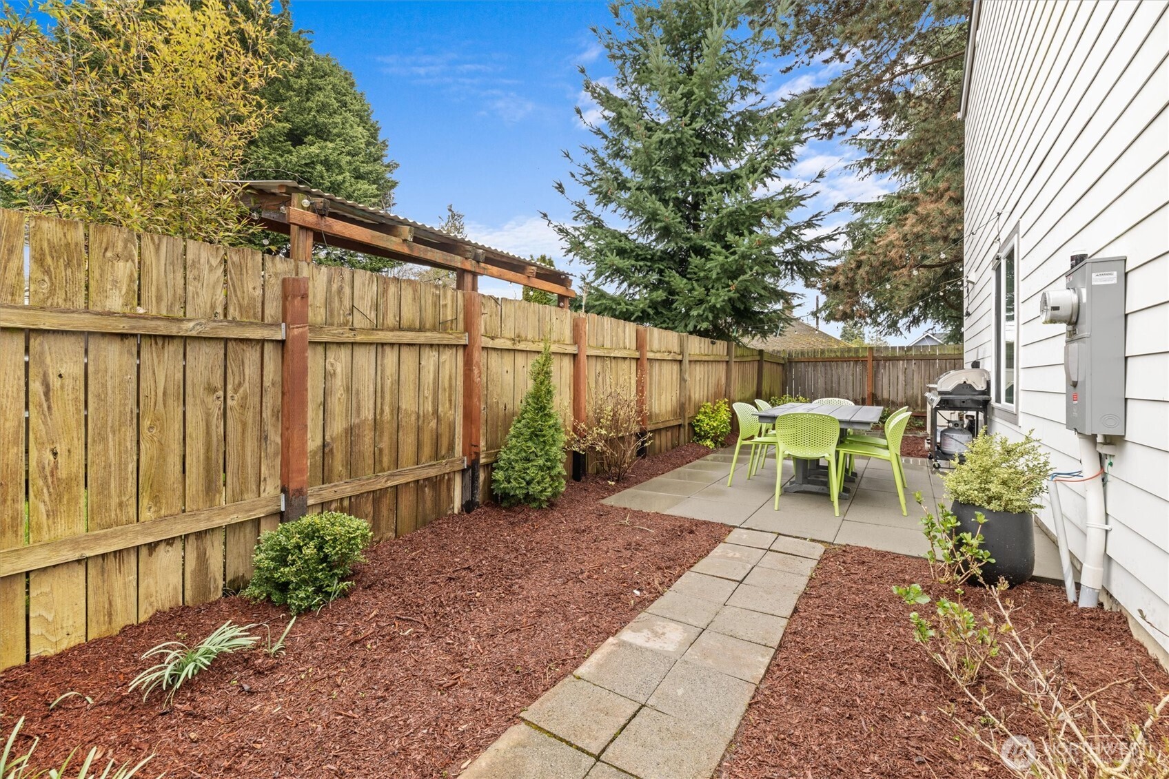 7344 23rd Avenue NW #B, Seattle, WA 98117