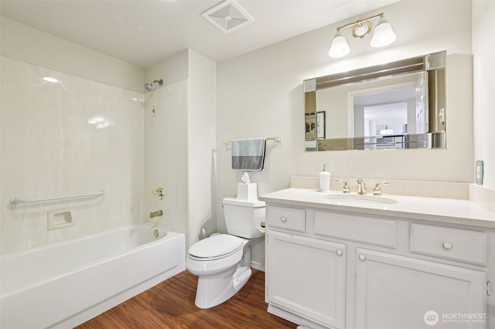 4109 224th Lane SE #207, Issaquah, WA 98029