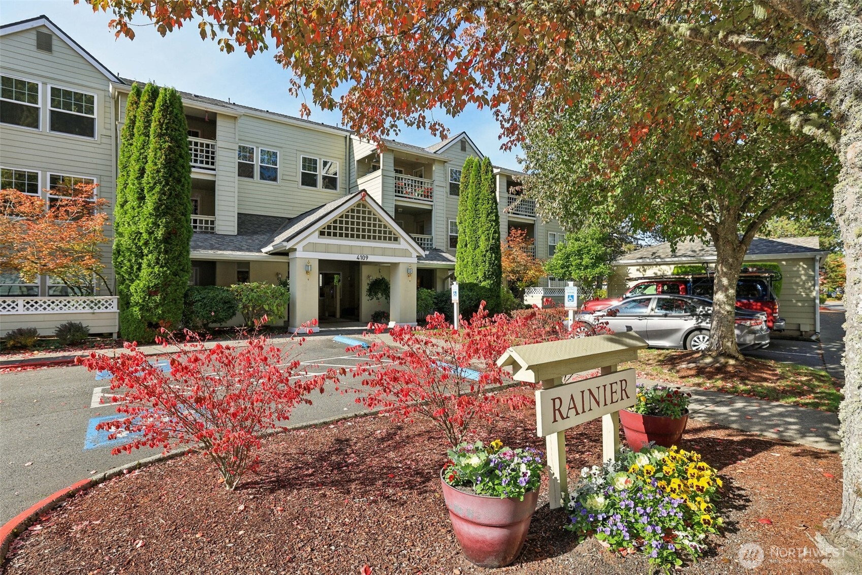 4109 224th Lane SE #207, Issaquah, WA 98029