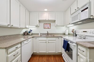 4109 224th Lane SE #207, Issaquah, WA 98029 - Photo 4