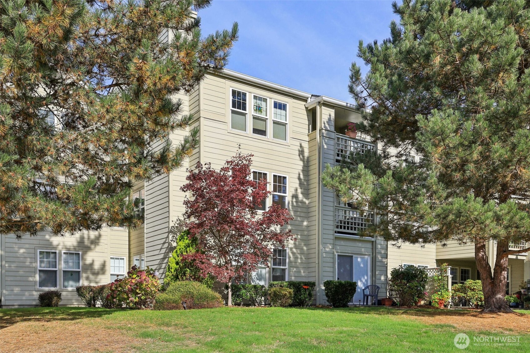 4109 224th Lane SE #207, Issaquah, WA 98029
