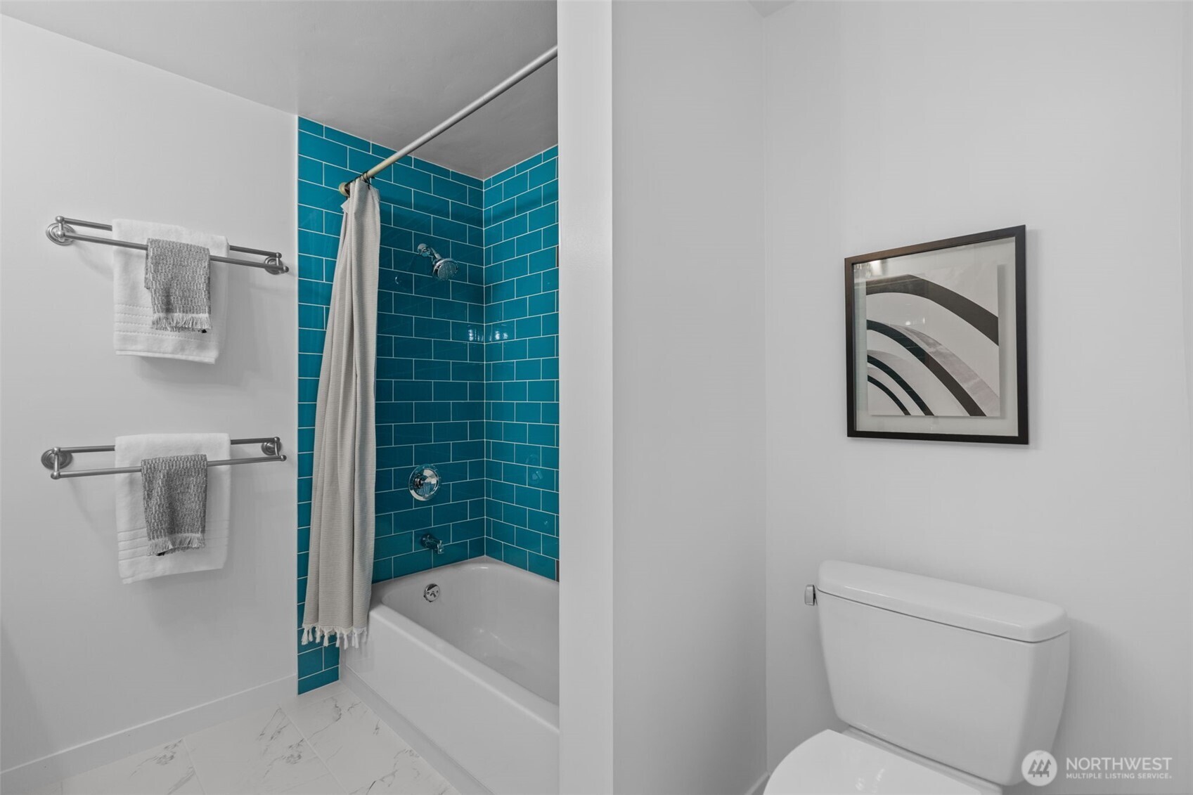 4911 Fremont Avenue N #303, Seattle, WA 98103