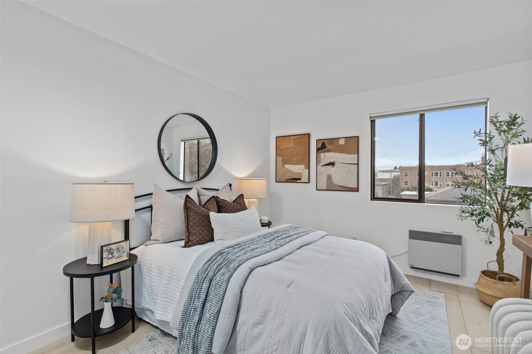 4911 Fremont Avenue N #303, Seattle, WA 98103