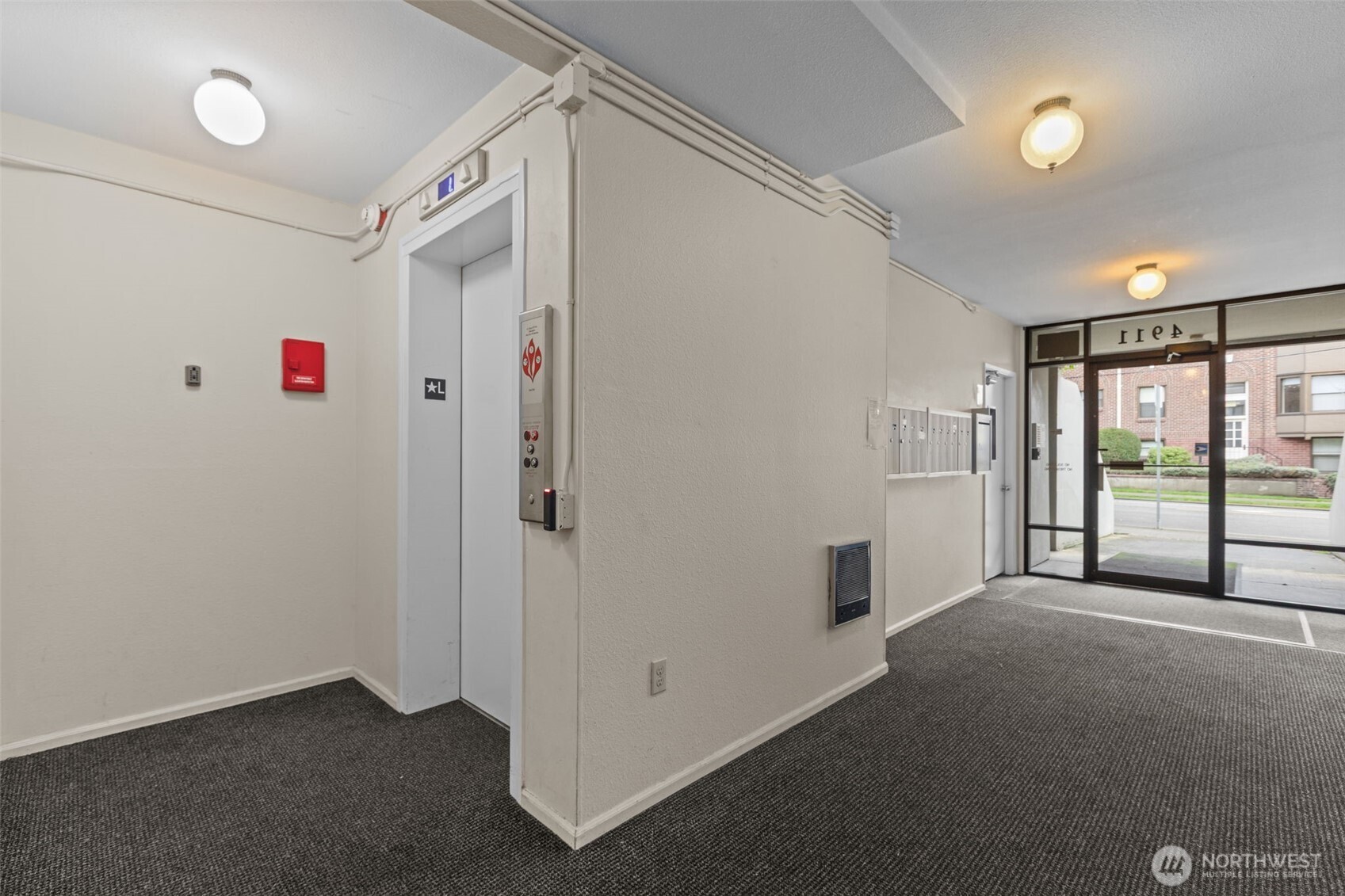 4911 Fremont Avenue N #303, Seattle, WA 98103