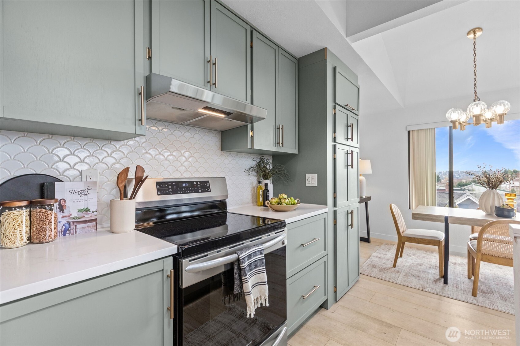 4911 Fremont Avenue N #303, Seattle, WA 98103