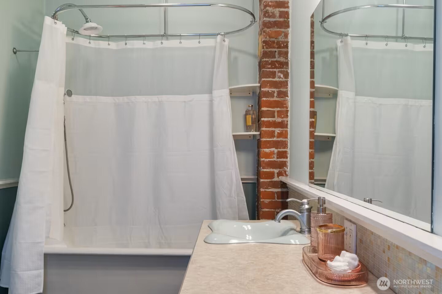 115 11th Avenue E, Seattle, WA 98102