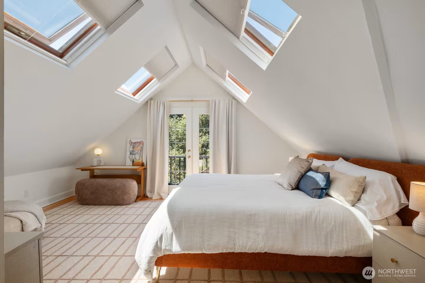 115 11th Avenue E, Seattle, WA 98102