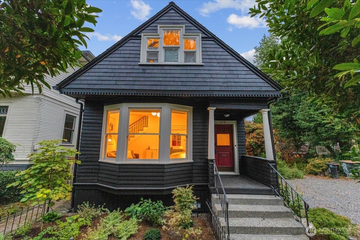 115 11th Avenue E, Seattle, WA 98102