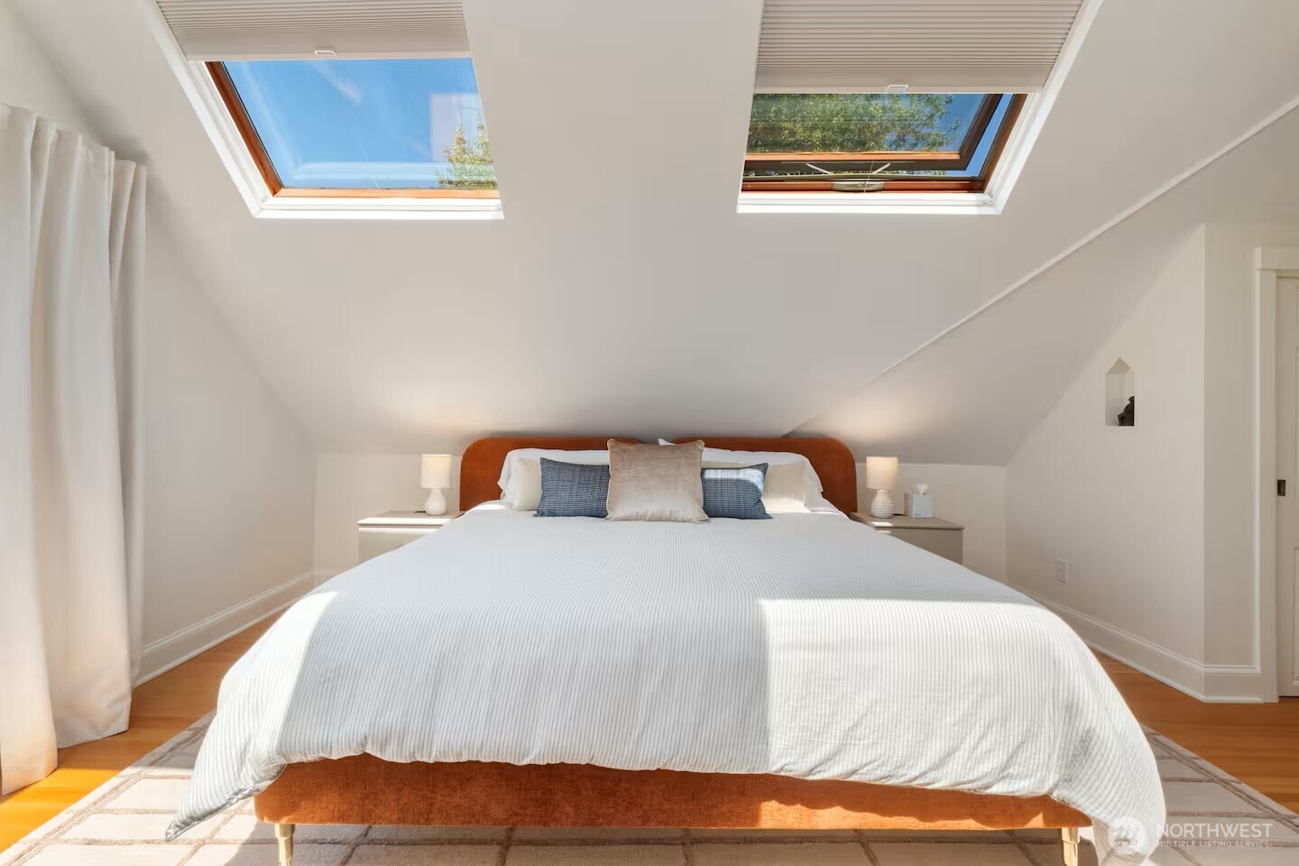 115 11th Avenue E, Seattle, WA 98102