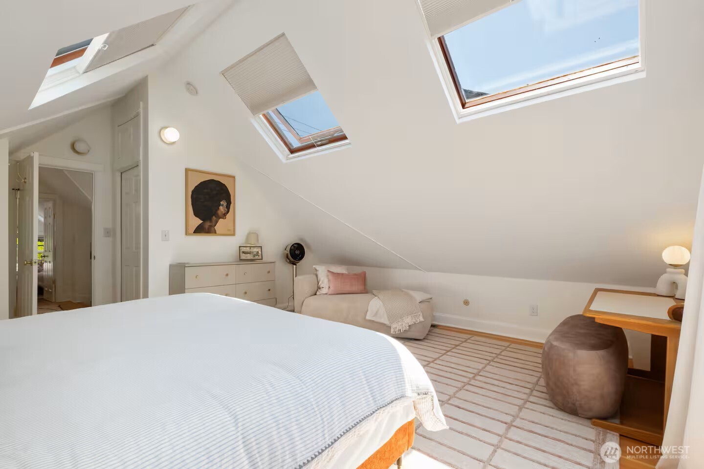 115 11th Avenue E, Seattle, WA 98102