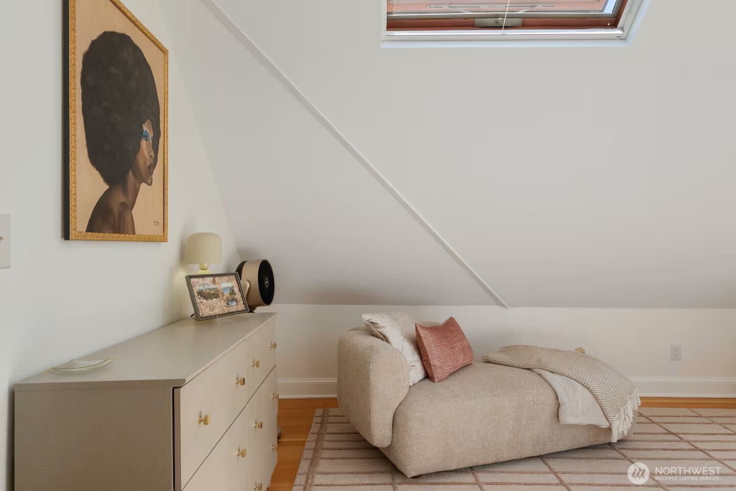 115 11th Avenue E, Seattle, WA 98102