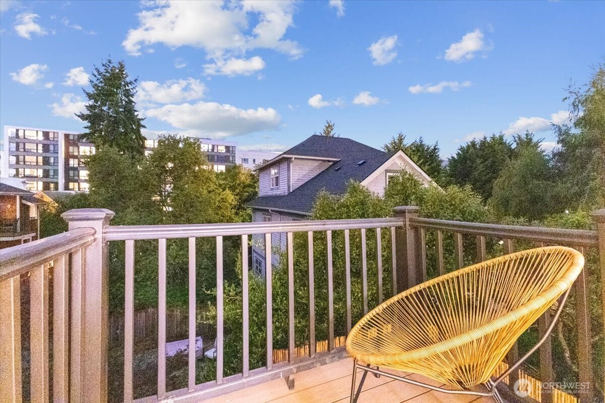 115 11th Avenue E, Seattle, WA 98102