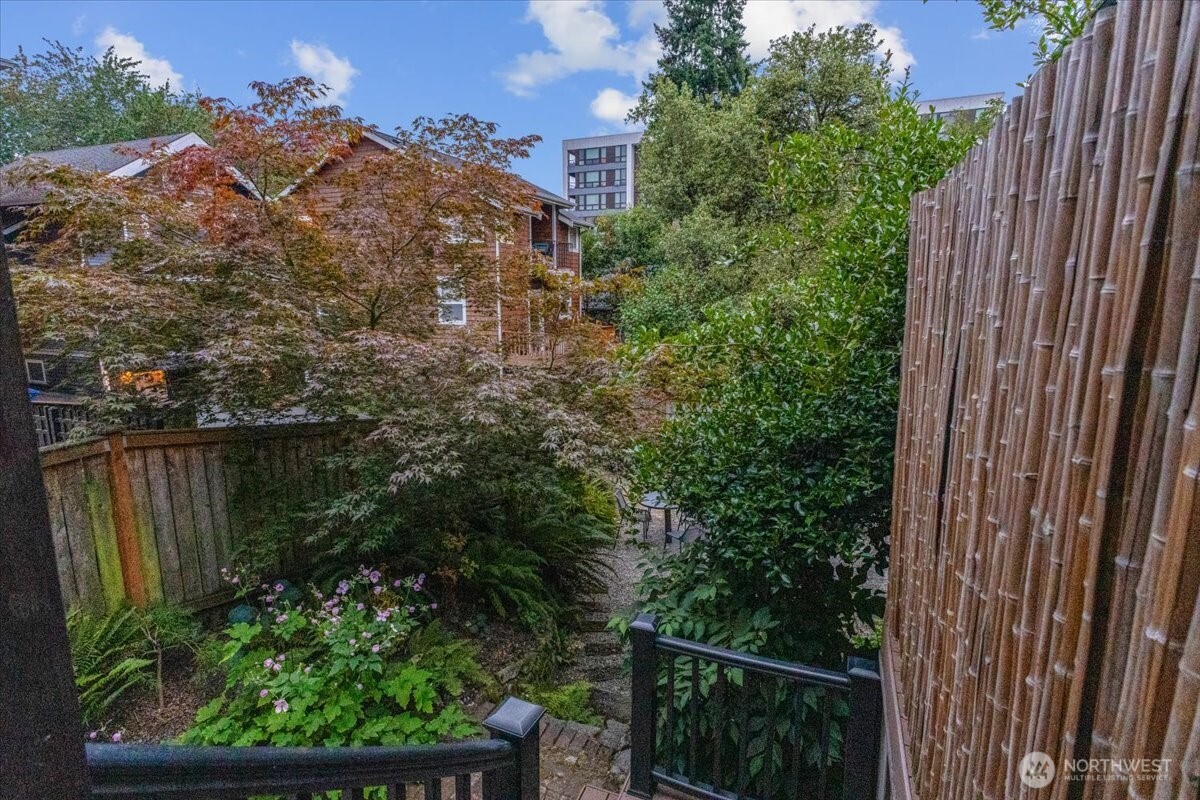 115 11th Avenue E, Seattle, WA 98102