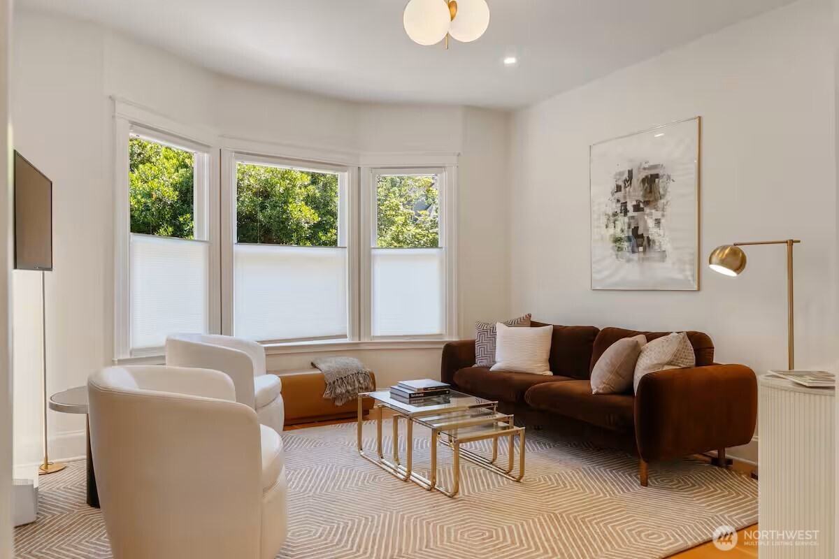 115 11th Avenue E, Seattle, WA 98102