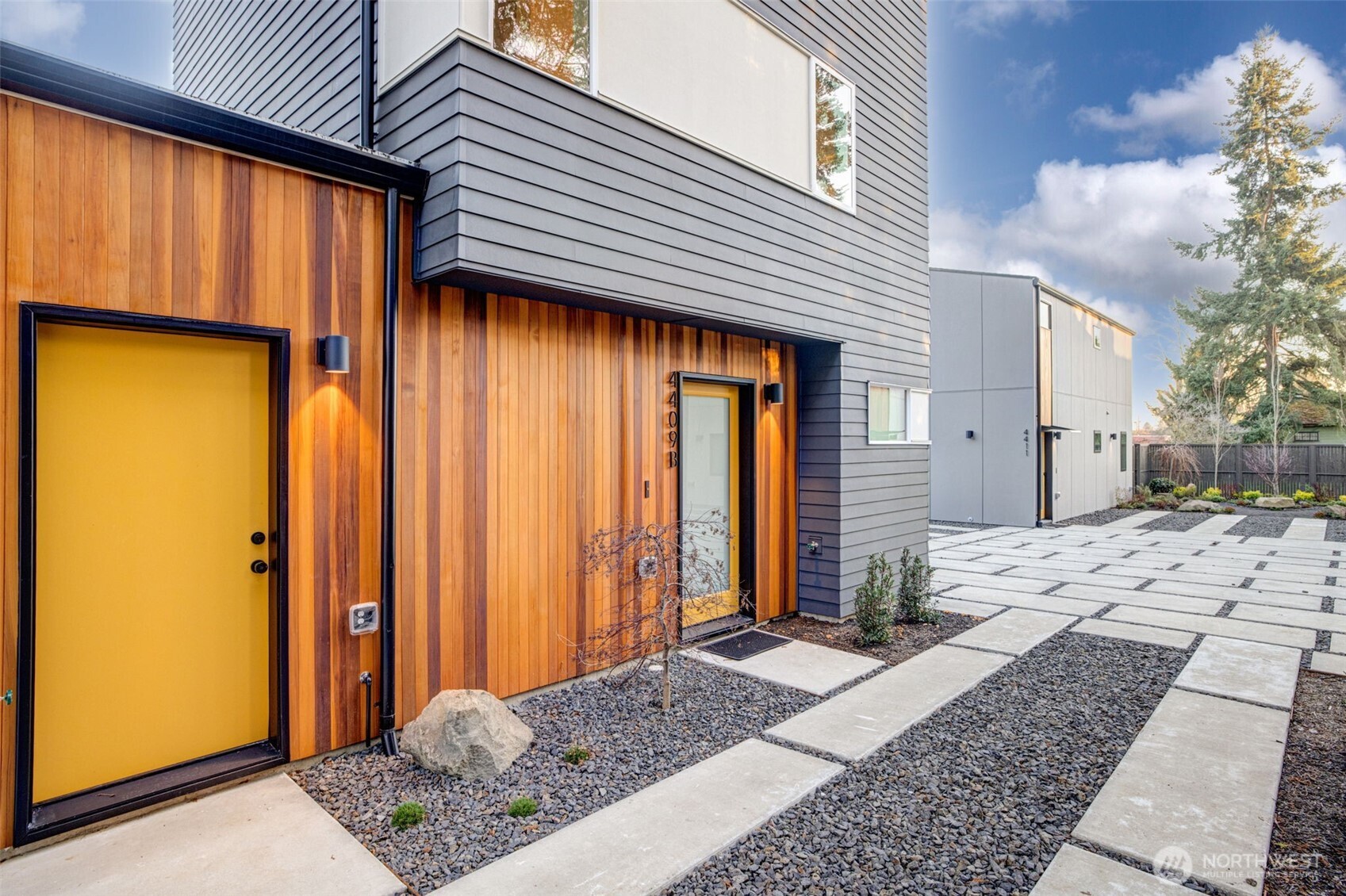 4409 B S Holly Street , Seattle, WA 98118