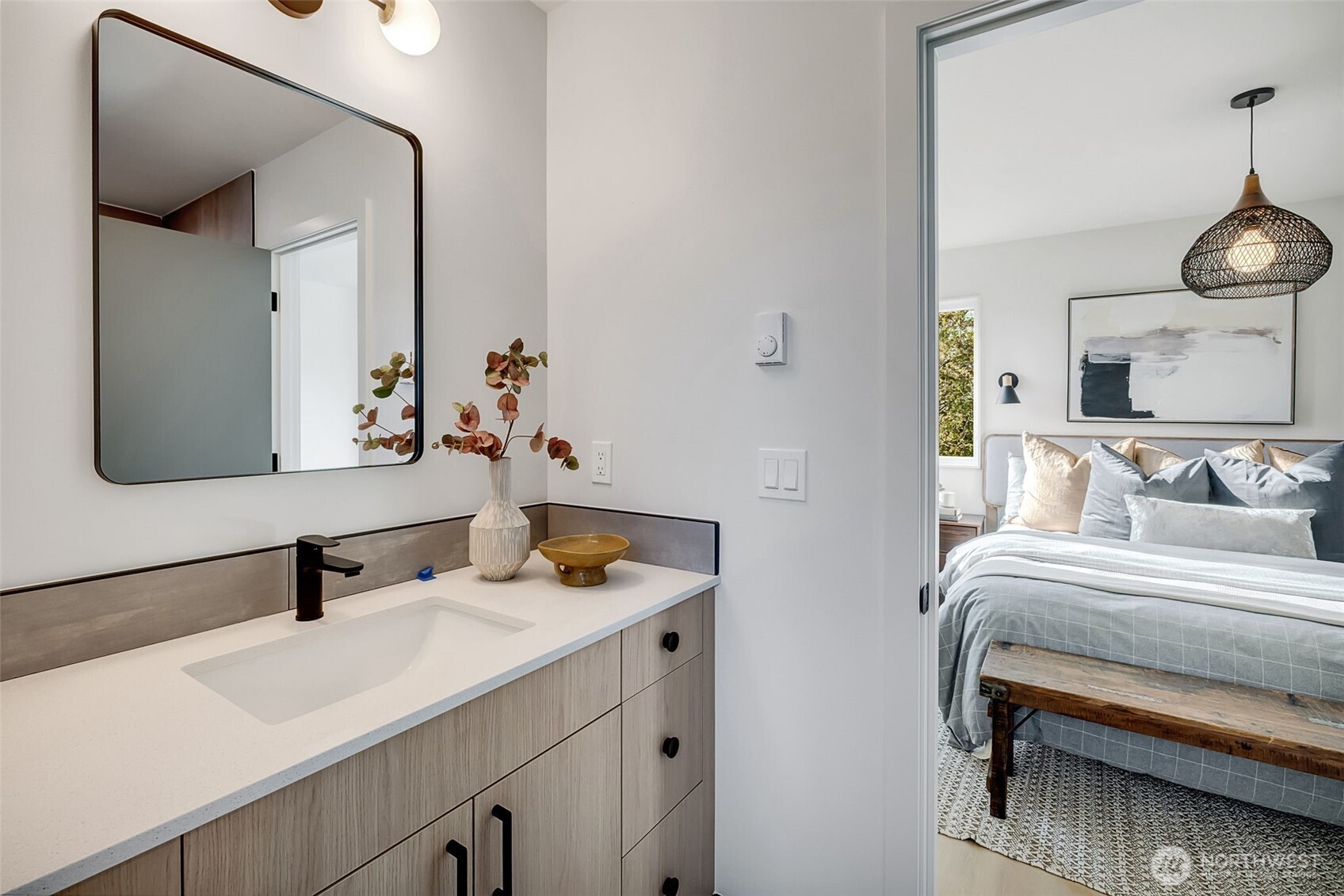 4409 B S Holly Street , Seattle, WA 98118