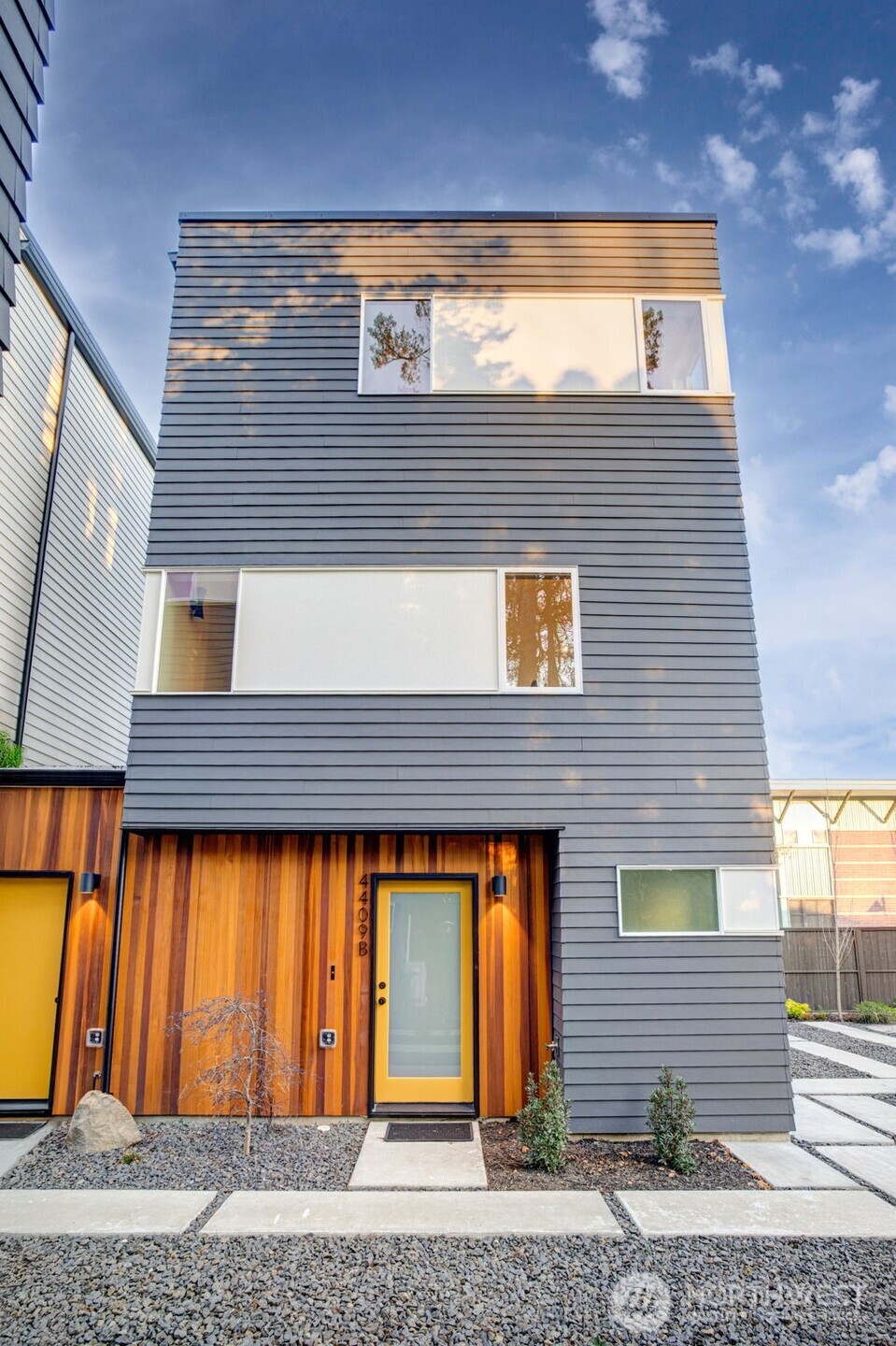 4409 B S Holly Street , Seattle, WA 98118