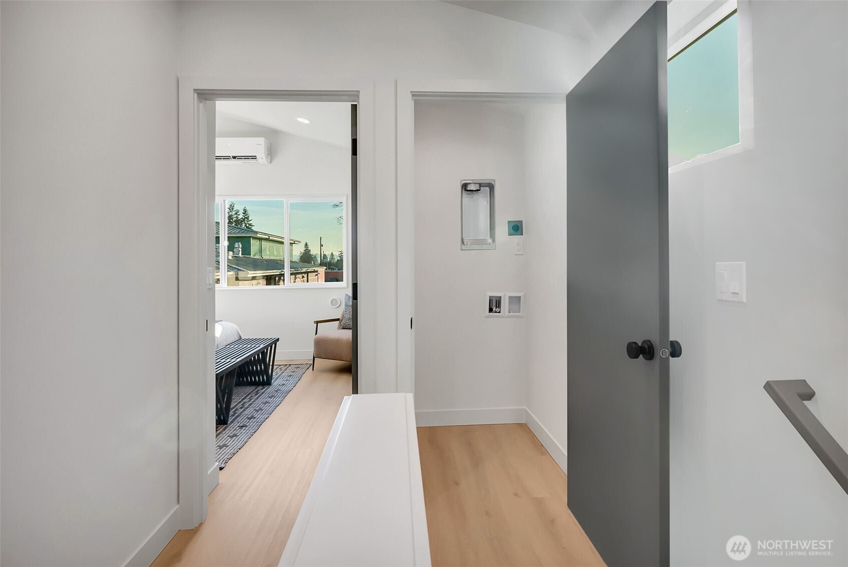 4411 S Holly Street , Seattle, WA 98118