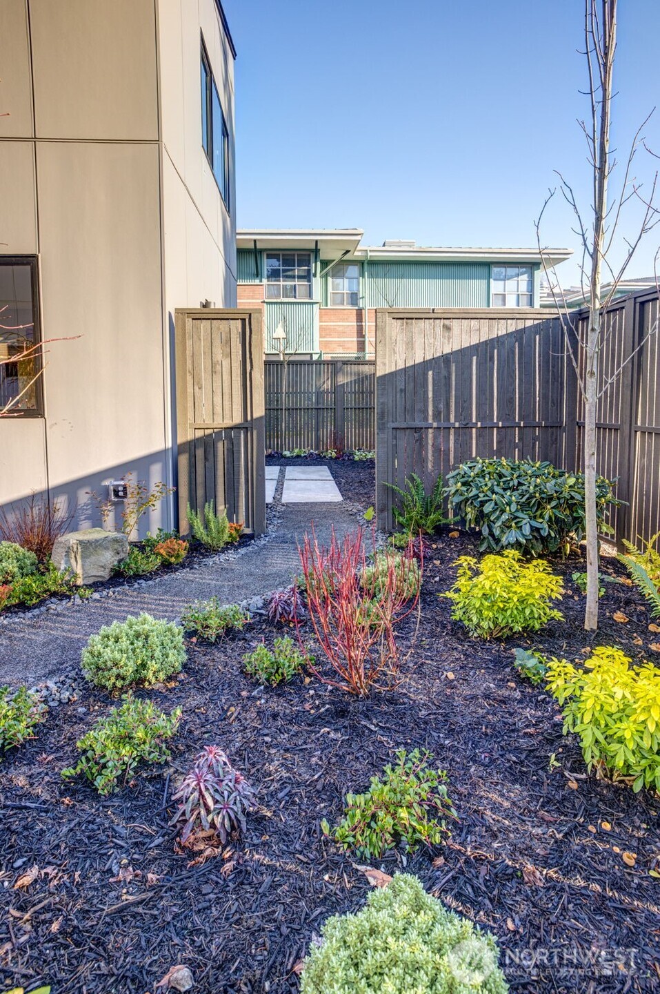 4411 S Holly Street , Seattle, WA 98118