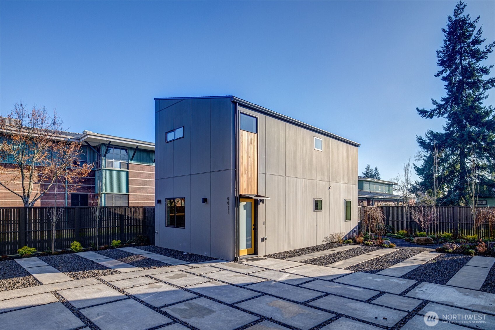 4411 S Holly Street , Seattle, WA 98118