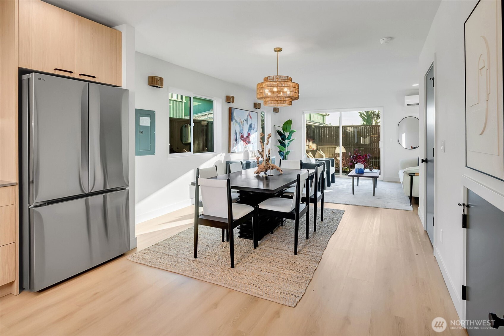 4411 S Holly Street , Seattle, WA 98118