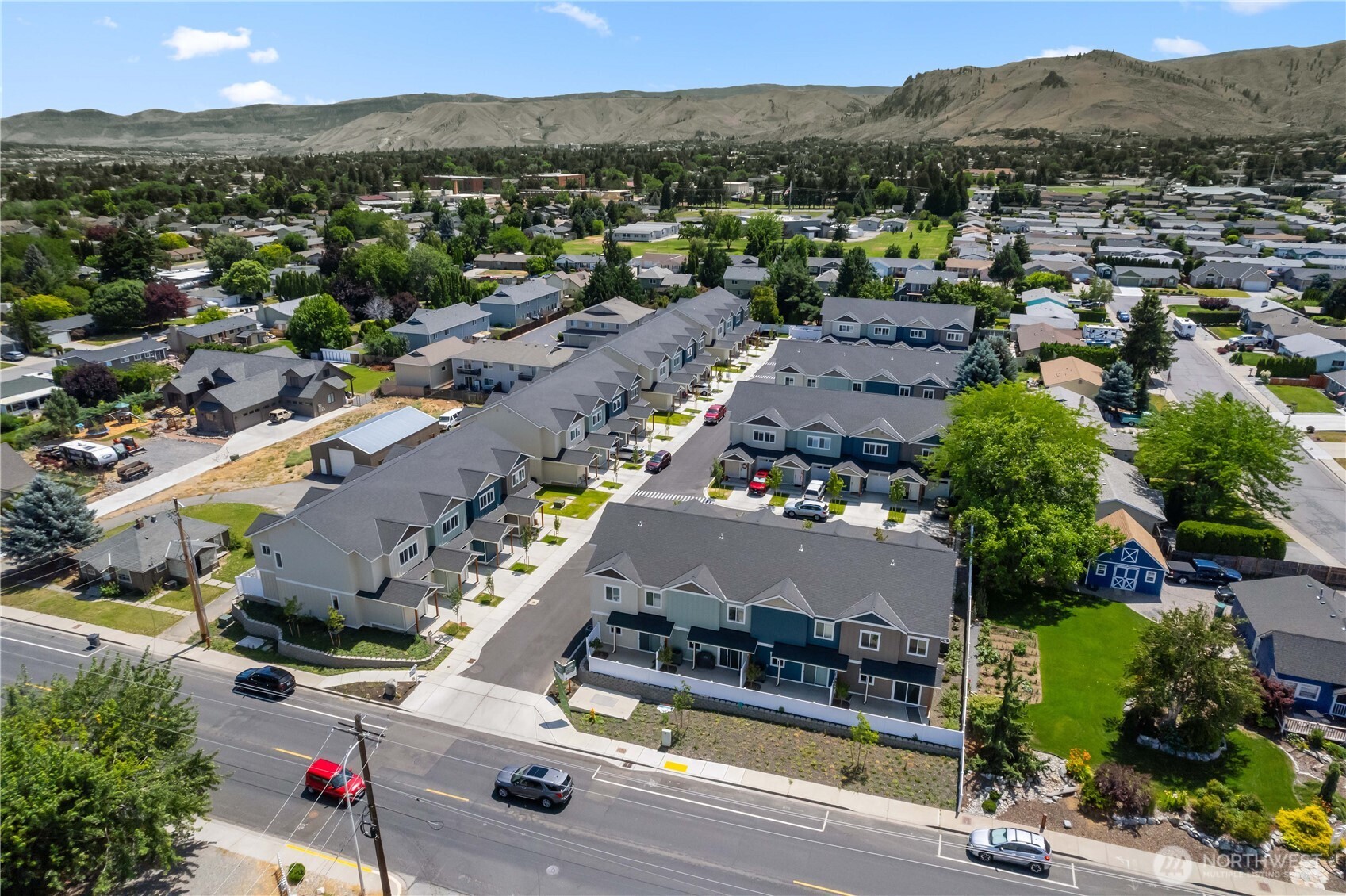 1030 Finch Lane #E2, Wenatchee, WA 98801