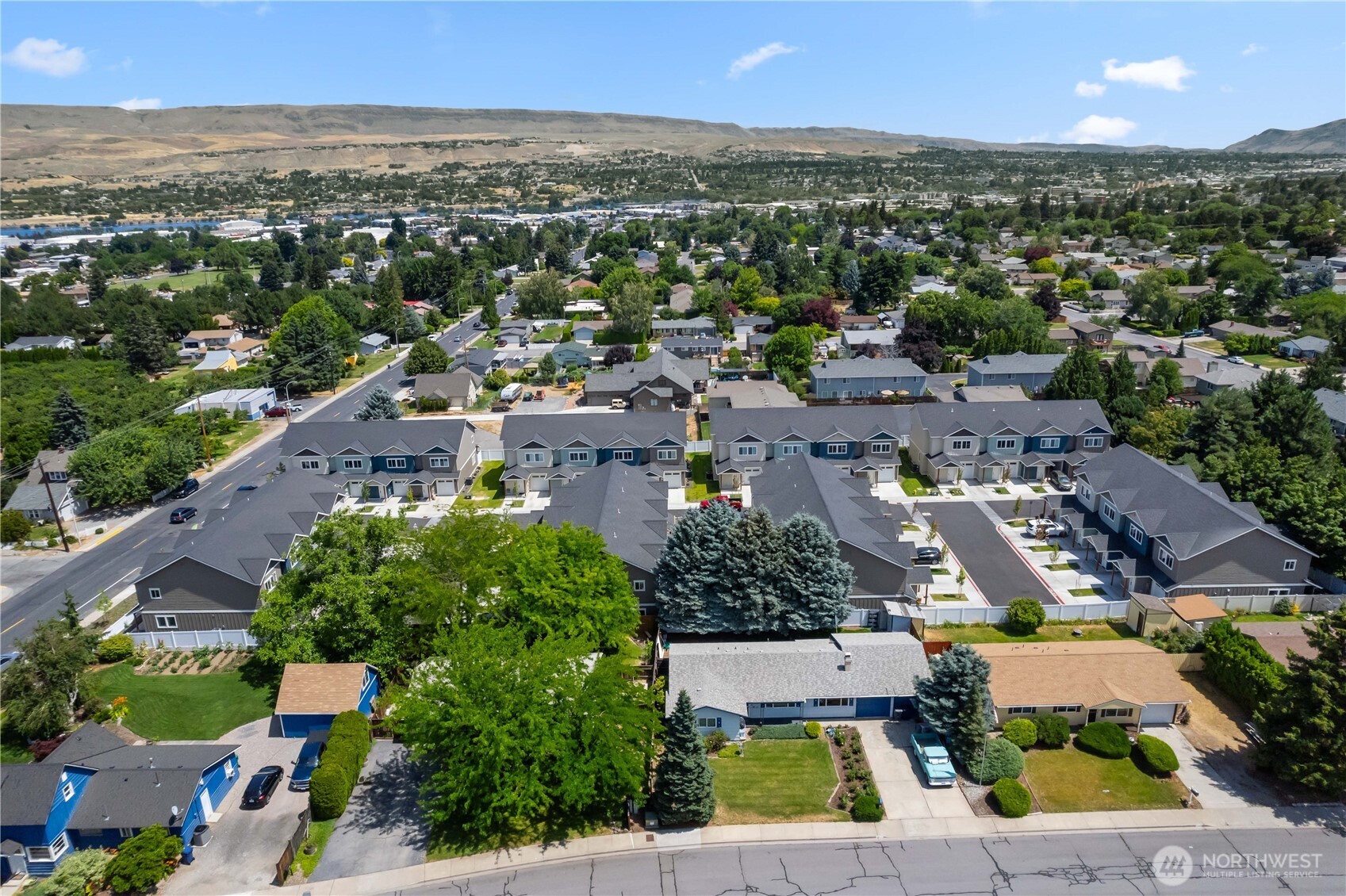 1030 Finch Lane #E2, Wenatchee, WA 98801