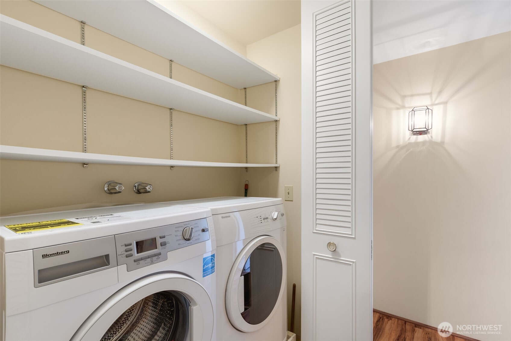 1120 8th Avenue #1003, Seattle, WA 98101