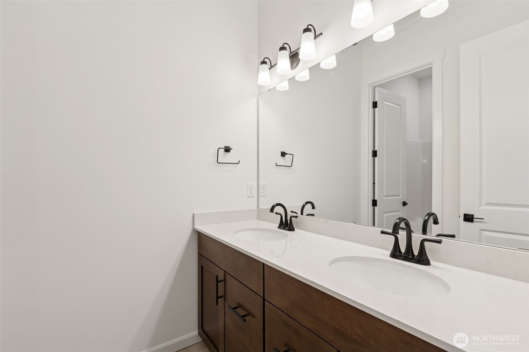 90 McCartney Peak Lane #70, Port Ludlow, WA 98365