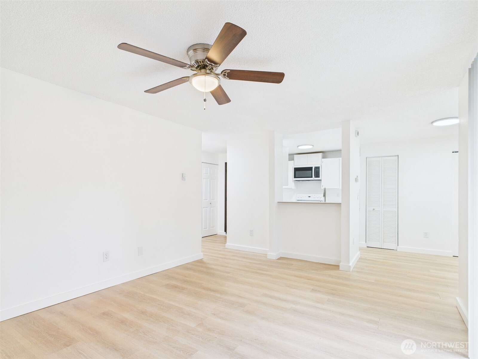 32142 46th Place SW #M6, Federal Way, WA 98023